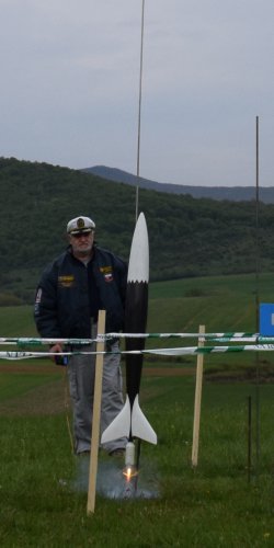  Mikiho Kvapka na T100 Ns